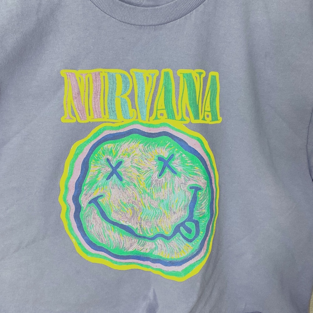 Nirvana Women’s Medium Crop Band Tee
